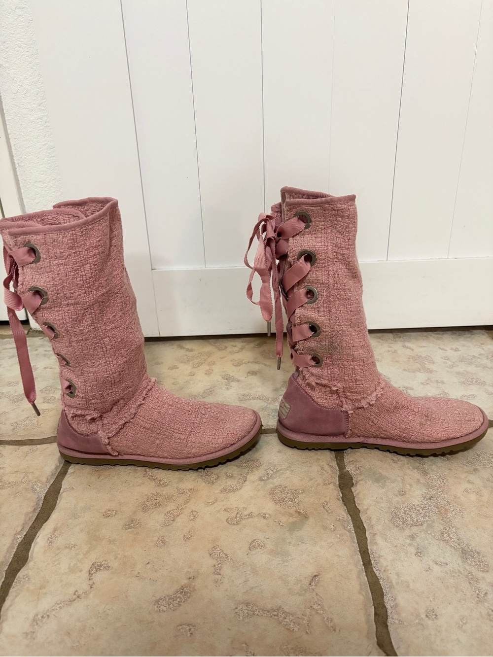 Y2K ugg Heirloom lace up back Ribbon knit Bubblegum Baby Pink dusty rose size 6